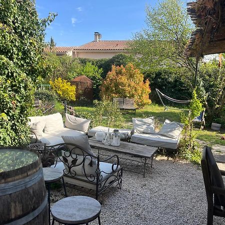 Chambres Et Table D'Hotes Au Brabo Mormoiron Esterno foto