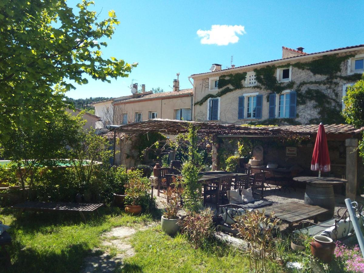 Chambres Et Table D'Hotes Au Brabo Mormoiron Esterno foto