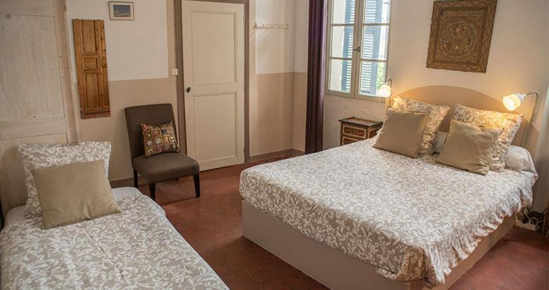 Chambres Et Table D'Hotes Au Brabo Mormoiron Esterno foto
