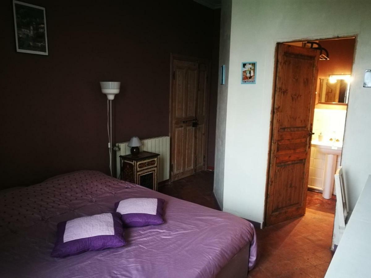 Chambres Et Table D'Hotes Au Brabo Mormoiron Esterno foto